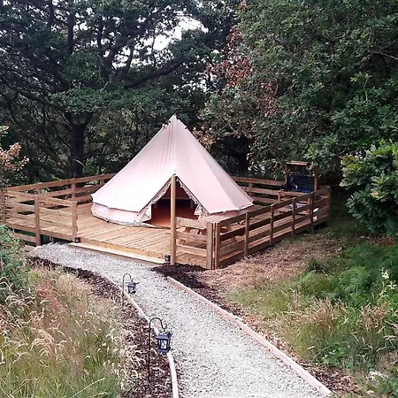 Acorn Wood Glamping 샬레