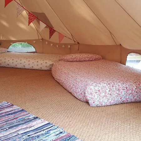 샬레 Acorn Wood Glamping