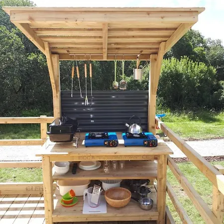 Acorn Wood Glamping 샬레 *