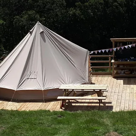 Acorn Wood Glamping 샬레