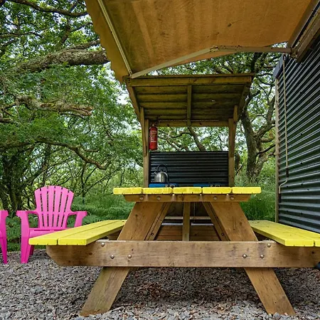 Acorn Wood Glamping 샬레
