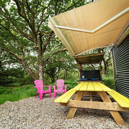 Acorn Wood Glamping 샬레